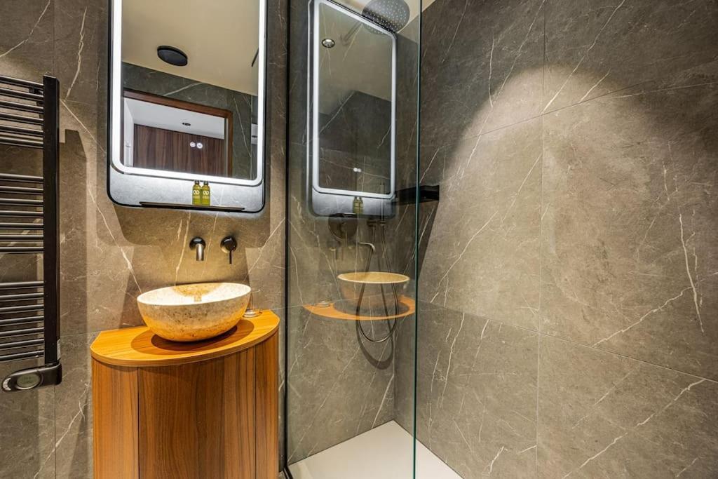 152 Luxueuse-etienne Marcel-chatelet-paris 3 Apartment Paris